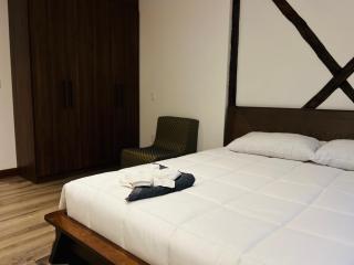Top colonial suite cathedral 2B - 2