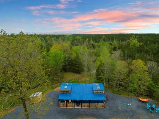 Cabin for 8 w Hot Tub in Broken Bow Starview - 1