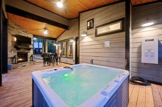 Champagne Bliss 2 King Suites Hot Tub - 6