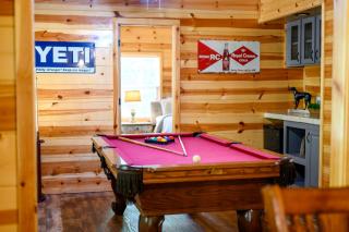 Rocky Creek Cabin Hot Tub, Pool Table & More - 6