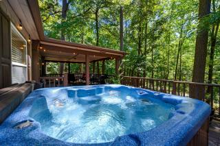 Rocky Creek Cabin Hot Tub, Pool Table & More - 4