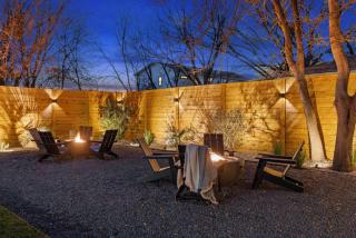 Expansive Luxury Duplex with Shared Pool - Austin - 6