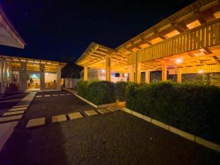 The Hide Away Resort & Apartment - 9