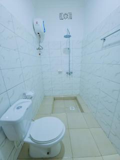 The Hide Away Resort & Apartment - 4