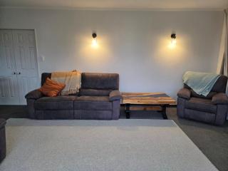 Family home with Spa, sandpit, and BBQ area - 7