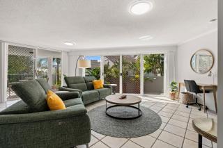 4 Parkshores Coastal Retreat Close to Beach Private Outdoor Spaces - 3