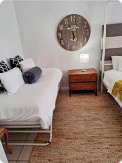 Richmond Hill Guesthouse- Serviced Condo - 2