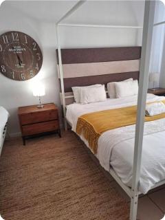Richmond Hill Guesthouse- Serviced Condo - 1