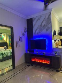 Nestay Executive 2 Bhk-Cozy Style & Comfort - 0