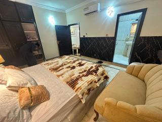 Nestay Executive 2 Bhk-Cozy Style & Comfort - 1
