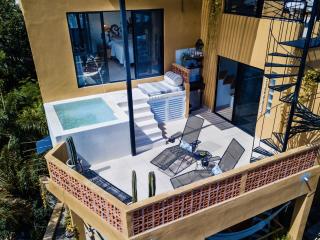 Villa Hoja - Pool & Jacuzz, Walk to Beach, 2 Master Suites - 7