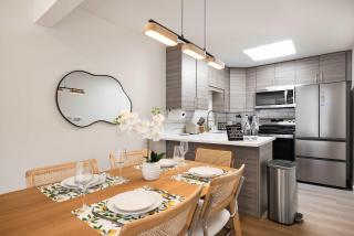 Modern 2BR Queen Anne Condo Walk to Downtown - 9
