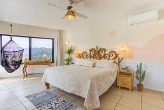 Villa Hoja - Pool & Jacuzz, Walk to Beach, 2 Master Suites - 1