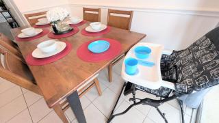 Sleep 6 East Bernard Stylish & Pet Friendly - 2
