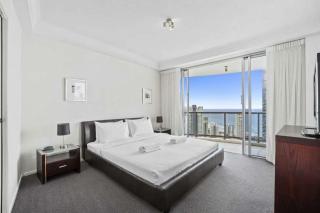 Chevron Renaissance Apartment 2402 - 6