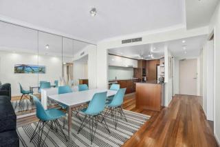 Chevron Renaissance Apartment 2402 - 1