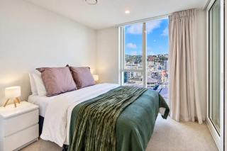 Hyde Lane Stay - 3BR with Pool Gym & Views - 8