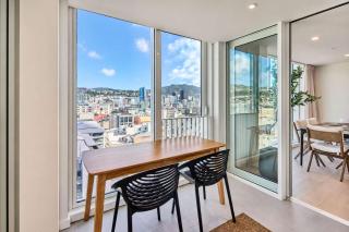 Hyde Lane Stay - 3BR with Pool Gym & Views - 2