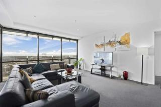 Circle on Cavill Apartments - HR Surfers Paradise - 9