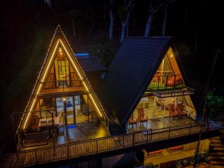 White Moon Cabin & Cottage - 8