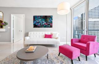 Chic Brickell Hub Walk to Dining Parks - 2