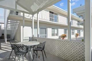Driftwood at Esplanade Apartments - 1