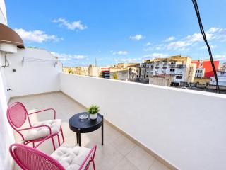 NEW Downtown 2BR Apartment 3 Beds AC, Wi-fi, Terrace With View - 9