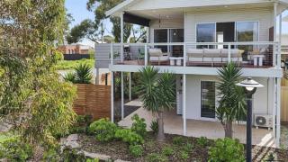 Bubbles & Beaches By Wine Coast Holiday Rentals - 9