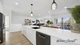 Bubbles & Beaches By Wine Coast Holiday Rentals - 4