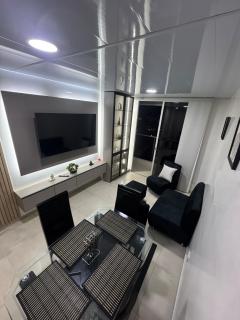 Apartamento Céntrico con Piscina en la Ciudad - 8