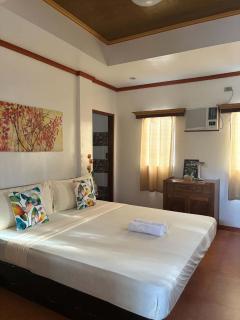 Dennis Guest House - 6