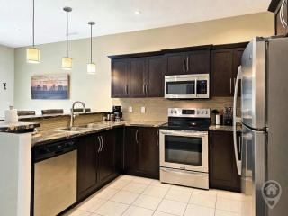 Pet Friendly Mountain View Home by StayIn - 2