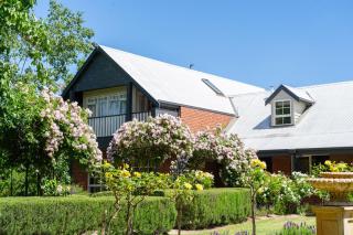 Lawson Lodge Country Estate - 9