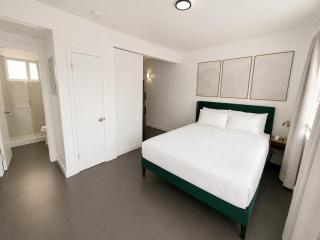Private-Patio Studio near Miami Beach - 7