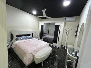 2 bedroom 1 bathroom apartment - 0