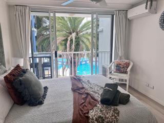 Broadbeach - Shop, Dine & Unwind - 3