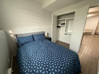 Comfy & Modern 2BR Guest Suite - 3