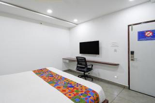 FabHotel Sushmitha Inn - 2