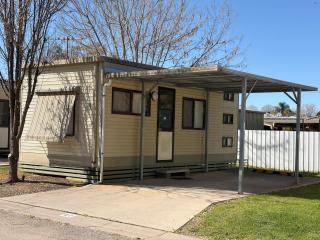 Albury Holiday Park - 2