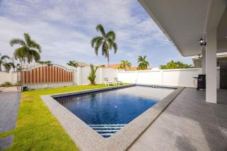 Cozy 3BR Villa with Pool & Large Garden (PV9) - 7