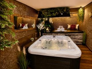 Sofia Private Wellness Apartman Prague - Sauna & Jacuzzi - 9