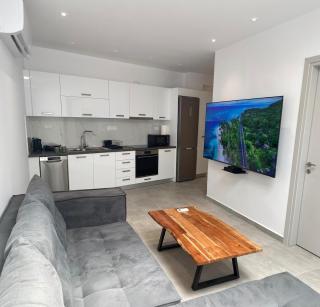 Modern Coastal Retreat in the Heart of Syros - 0
