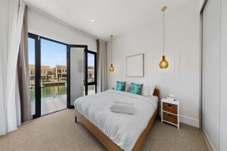 Spacious 5-Bed Stay Near Mandurah - 5