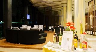 Alvarez Hotel - 8