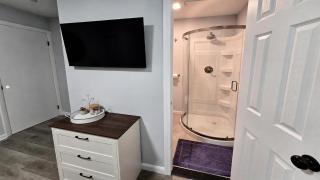 BlueHaven Suite 03 Monthly Room Near Yale & HVN - 1