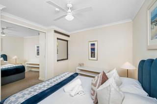 Executive 2BR Suite on Mounts Bay Road - 8