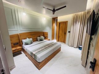 FabHotel Amber Leaf - 7