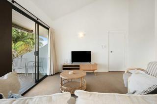 Caralina Court - 9