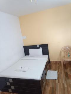 Hotel Ur Stay Inn - 4