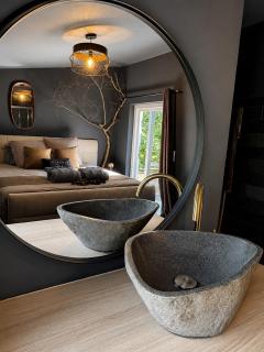 Élégance sauvage private nature et spa - 8